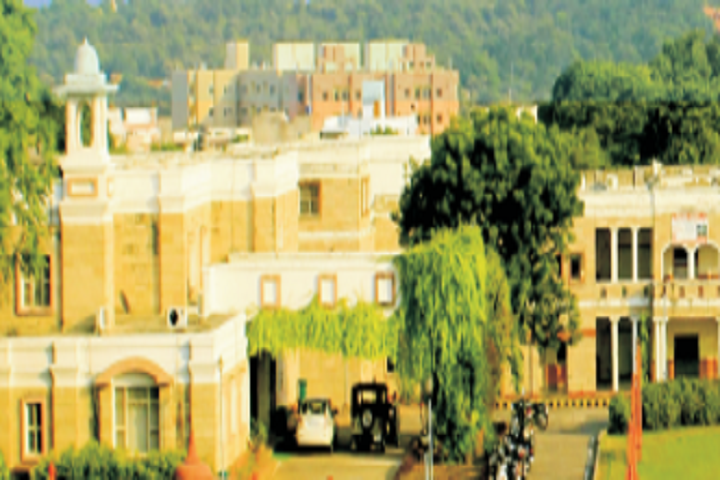 https://cache.careers360.mobi/media/colleges/social-media/media-gallery/795/2021/10/12/Campus view of Indian Institute of Tourism and Travel Management Gwalior_Campus-View.png